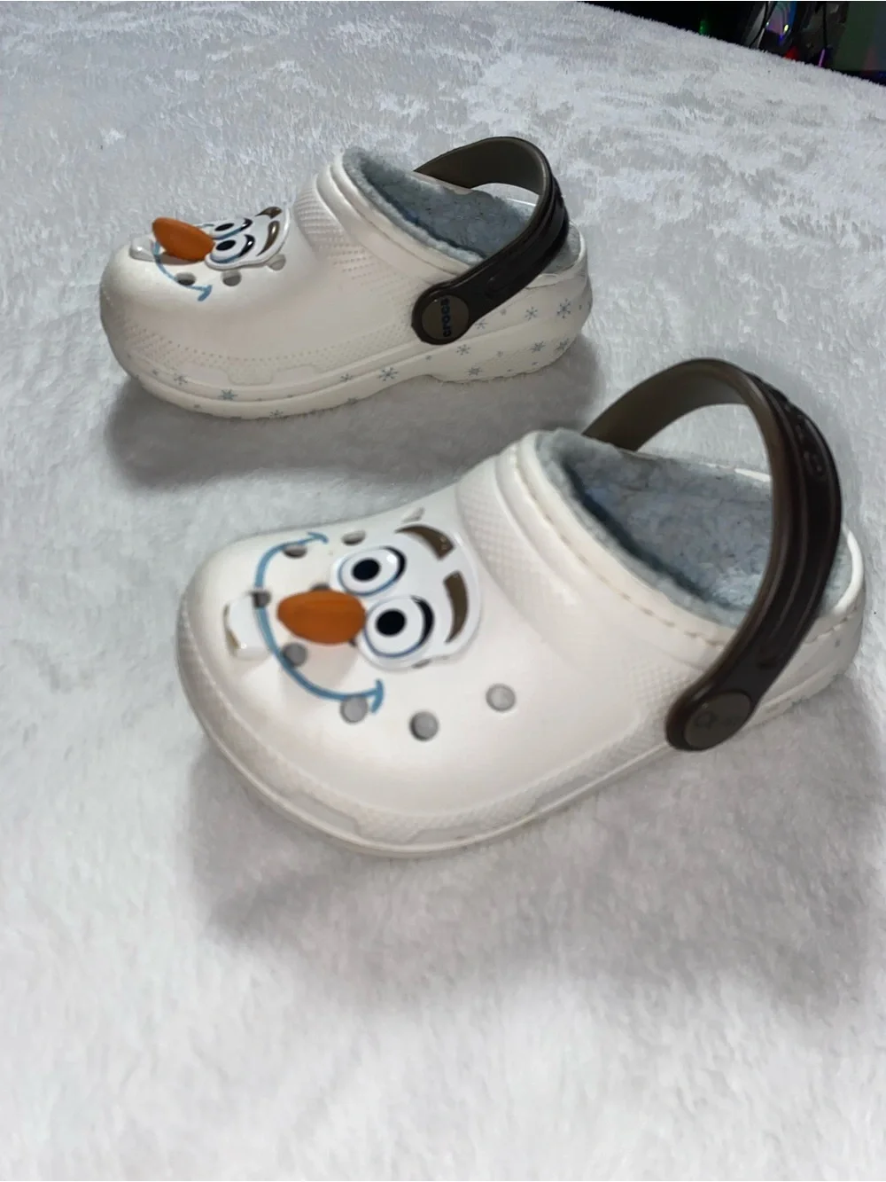 Crocs Unisex Disney Frozen Olaf Lined Classic Clog Size 7 Kids Used